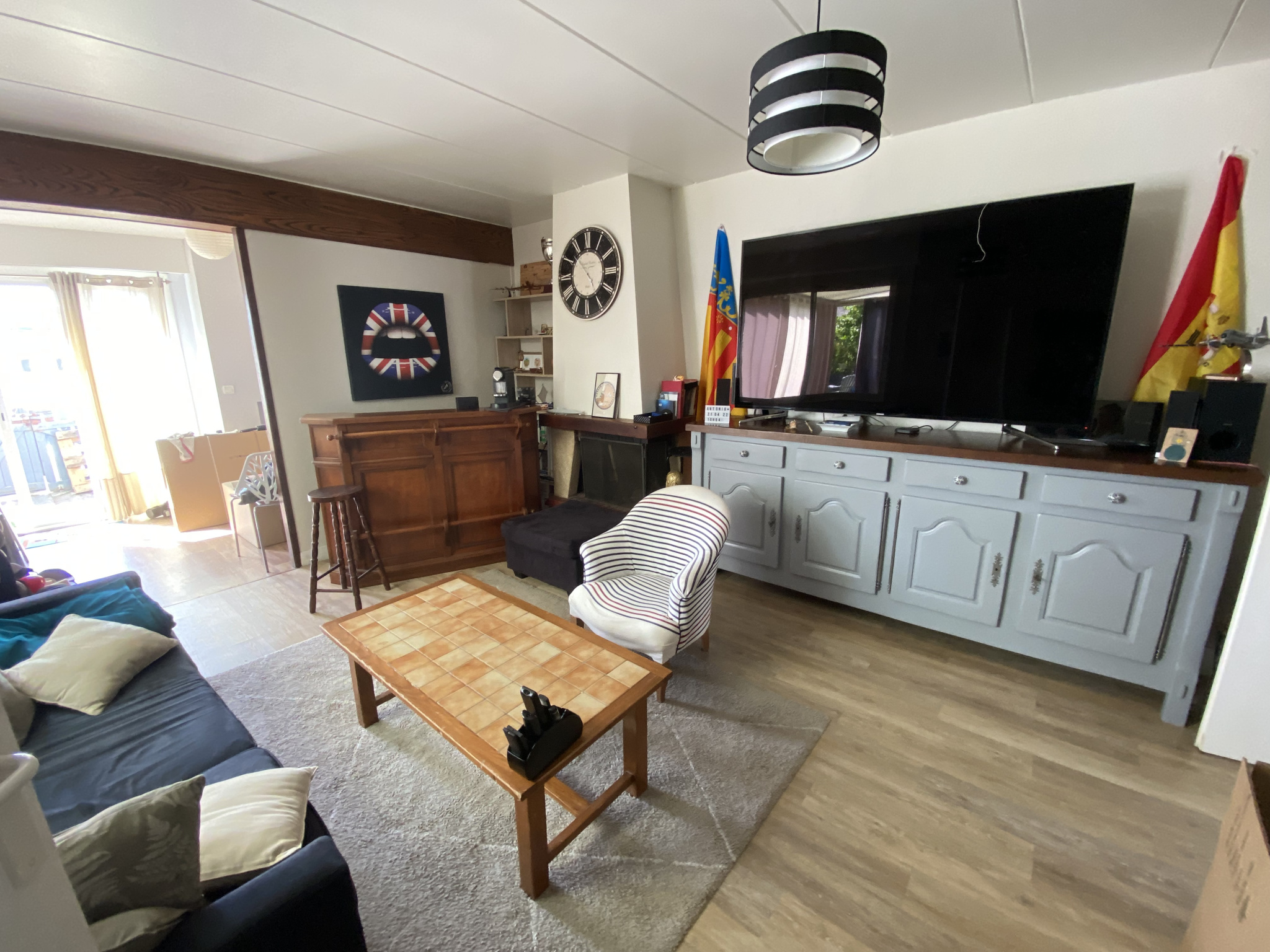 Photo 1